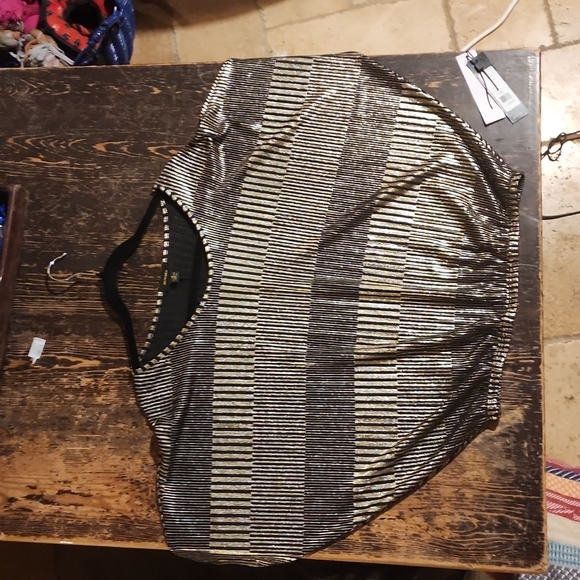 Blouse with shiny gold,platinum and black blouse Dolman sleeves - Picture 3 of 4